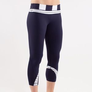 Lululemon Run: Inspire Crop II Sz 6